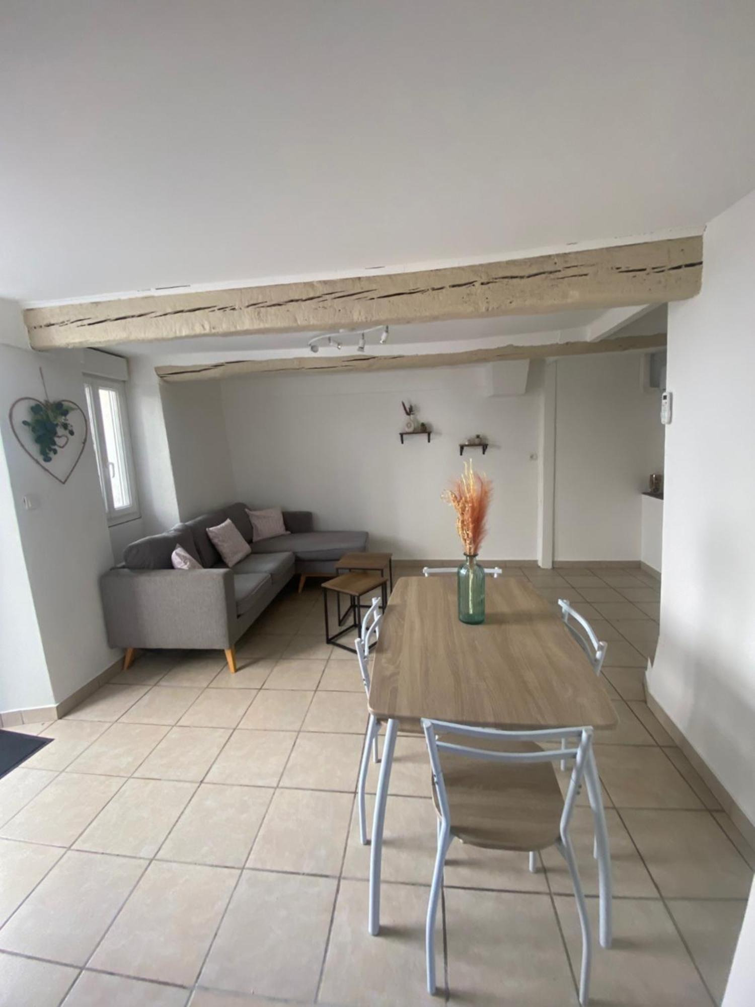 Maison De Village Courthézon Extérieur photo