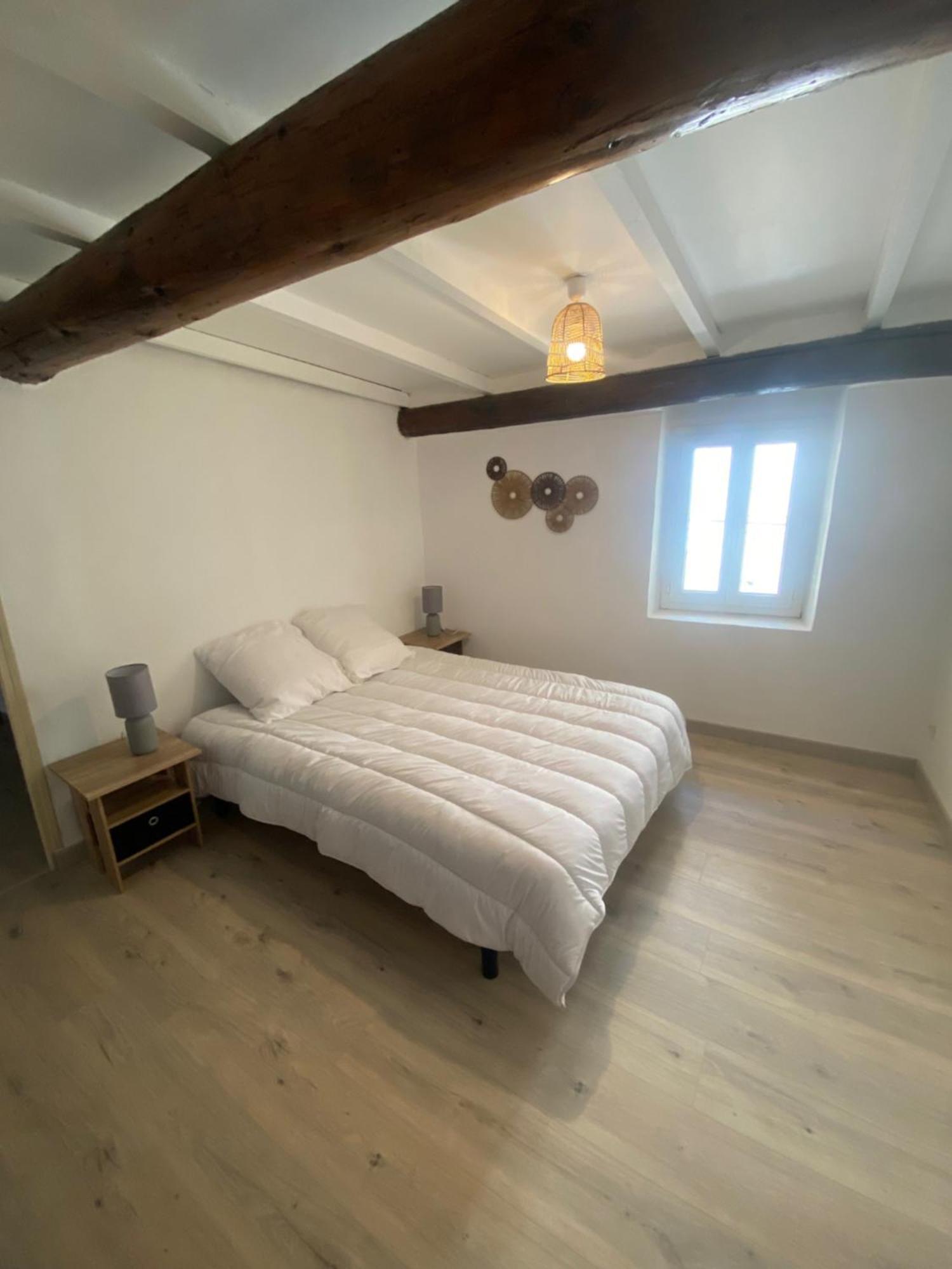 Maison De Village Courthézon Extérieur photo