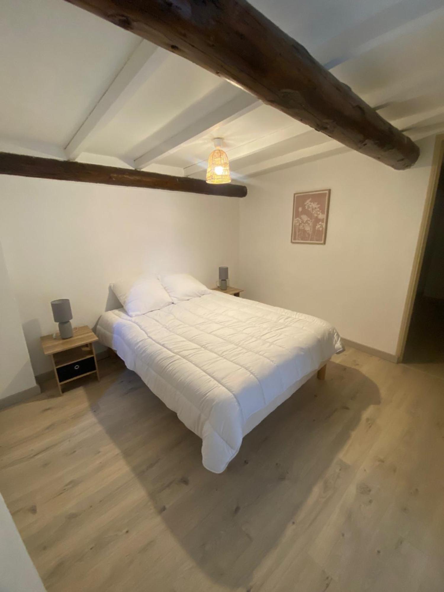 Maison De Village Courthézon Extérieur photo